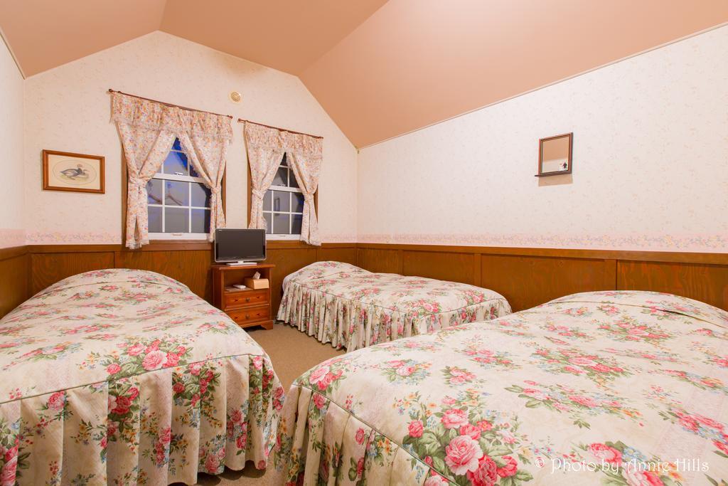 Annie Hills Bed & Breakfast Татешина Екстериор снимка